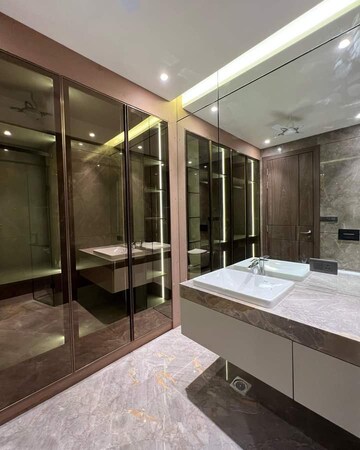 Attached Bathroom in 3.5 BHK Apartment at Ambience Island Lagoon, Sector 24 – for Sale
