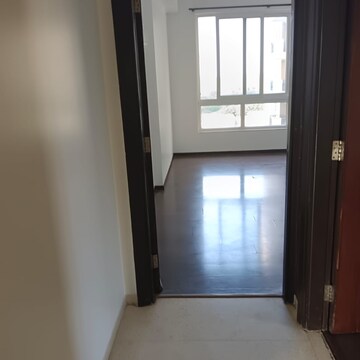 Room in 4 BHK Apartment at Emaar The Palm Springs, Sector 54 – for Rent