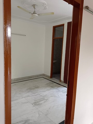 Bedroom in 3 BHK Apartment at Lajpat Nagar – for Rent