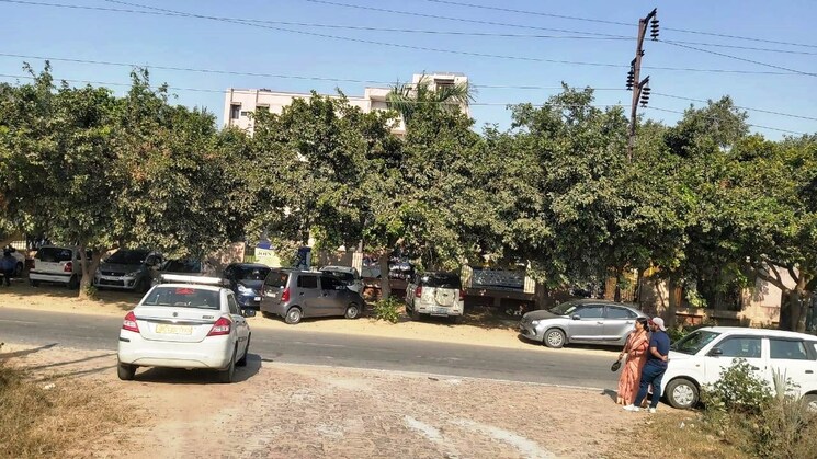  Parking, knowledge park ii greater noida  150 Sq.Yd. Plot In Knowledge Park Ii Greater Noida Greater Noida 6182273