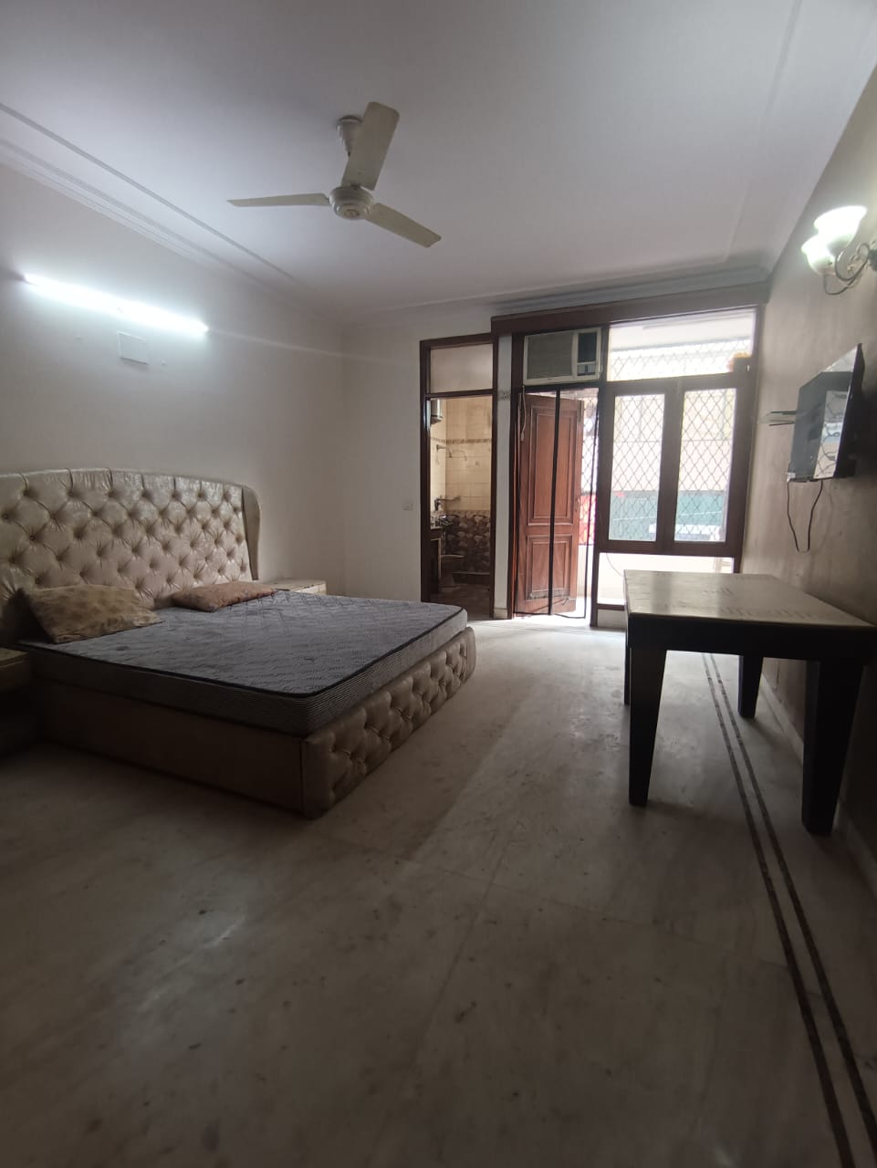Rental 3 Bedroom 2700 Sq.Ft. Builder Floor in RWA Malviya Block B1, Malviya Nagar Delhi 6182483