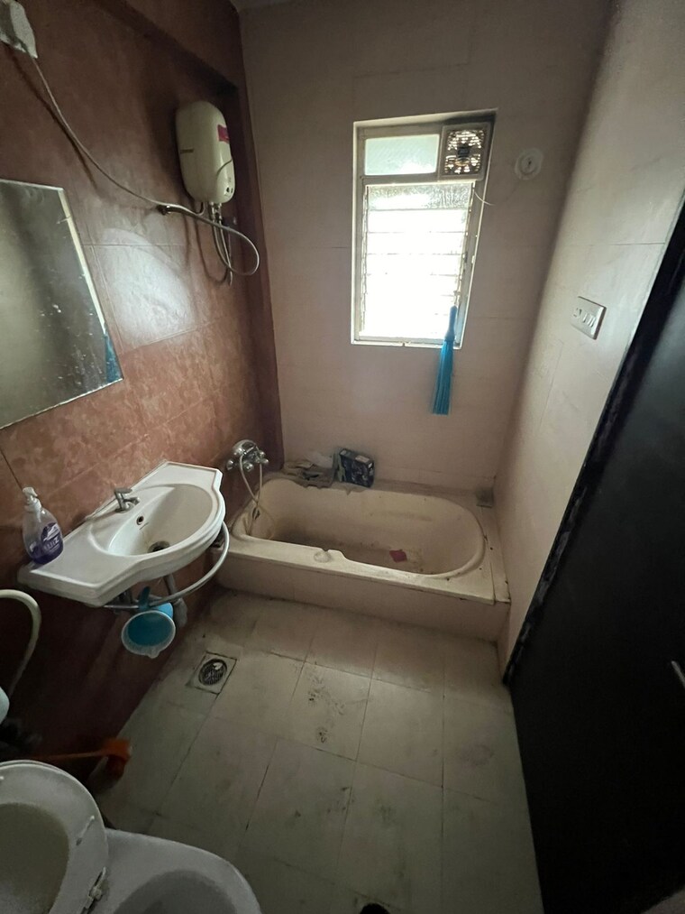 Bathroom, mittal-life-park 2 Bedroom 1150 Sq.Ft. Apartment In Mohammadwadi Pune 6182959