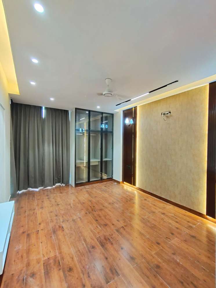 4 Bedroom 300 Sq.Yd. Builder Floor in Ansal Esencia Gurgaon