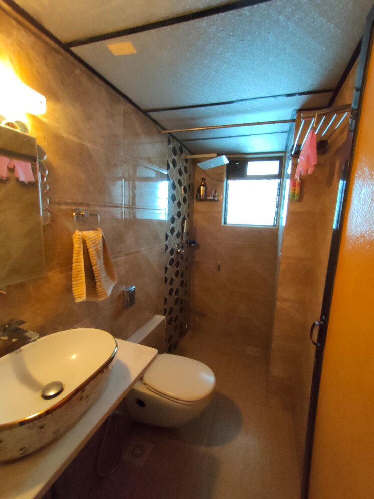 Attached Bathroom, srishti-complex-powai 3 Bedroom 900 Sq.Ft. Apartment In Powai Mumbai 6186436