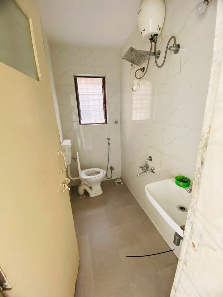 Bathroom, sunshree-c2 2 Bedroom 900 Sq.Ft. Apartment In Nibm Pune 6193794
