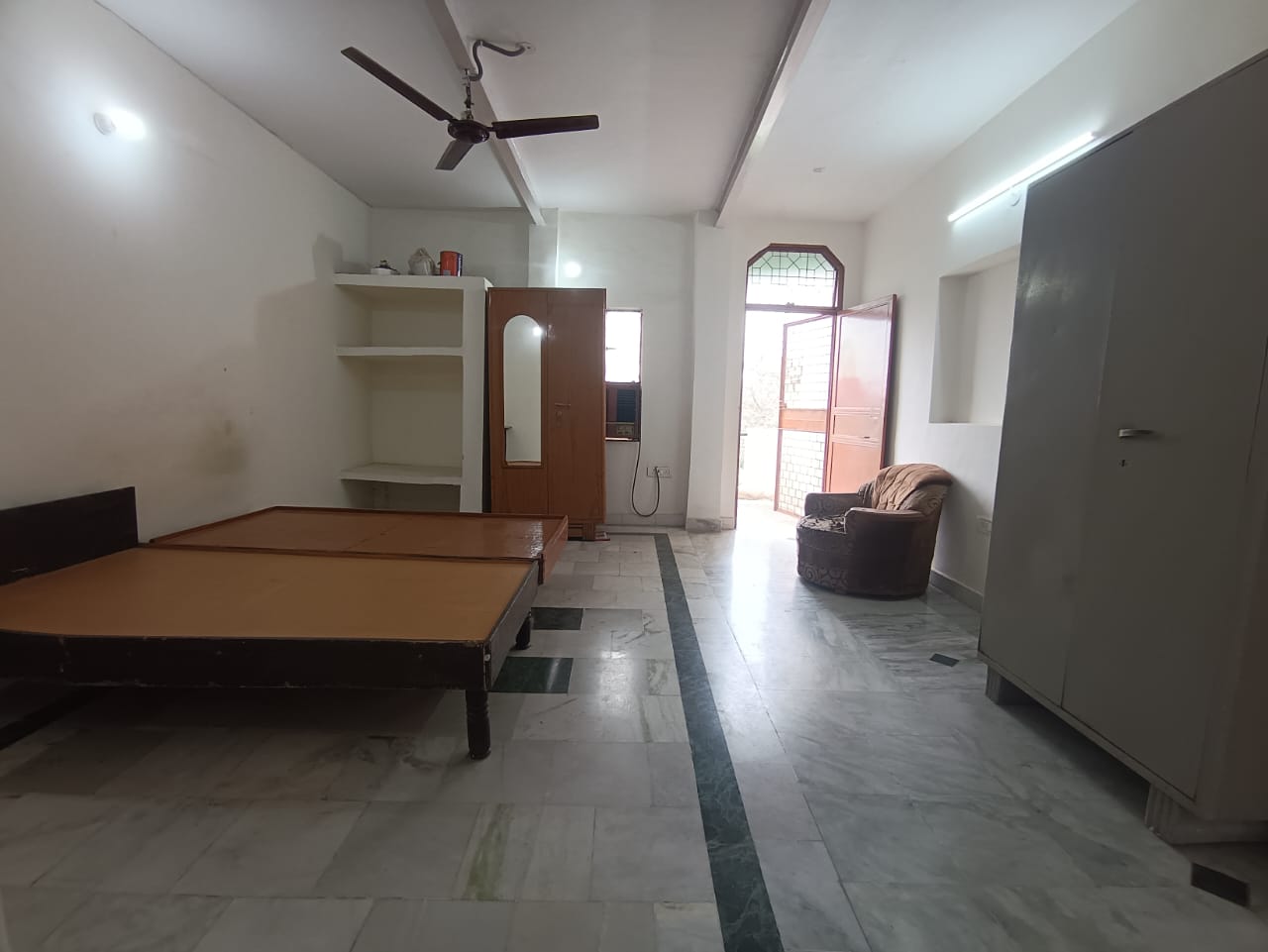 Rental 1 Bedroom 550 Sq.Ft. Builder Floor in RWA Malviya Block B1, Malviya Nagar Delhi 6194617