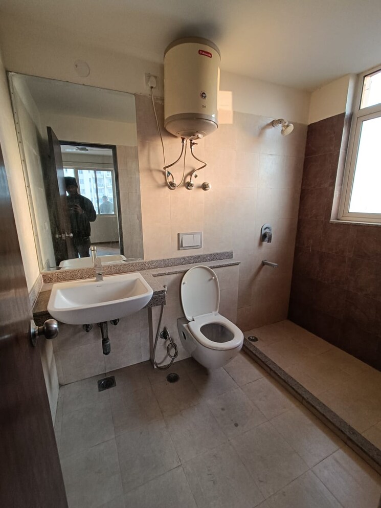 Bathroom, m3m-woodshire 3 Bedroom 1943 Sq.Ft. Apartment In Sector 107 Gurgaon 6196210