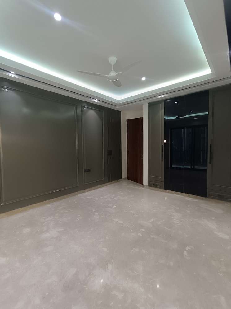 4 Bedroom 360 Sq.Yd. Builder Floor in Suncity Gurgaon