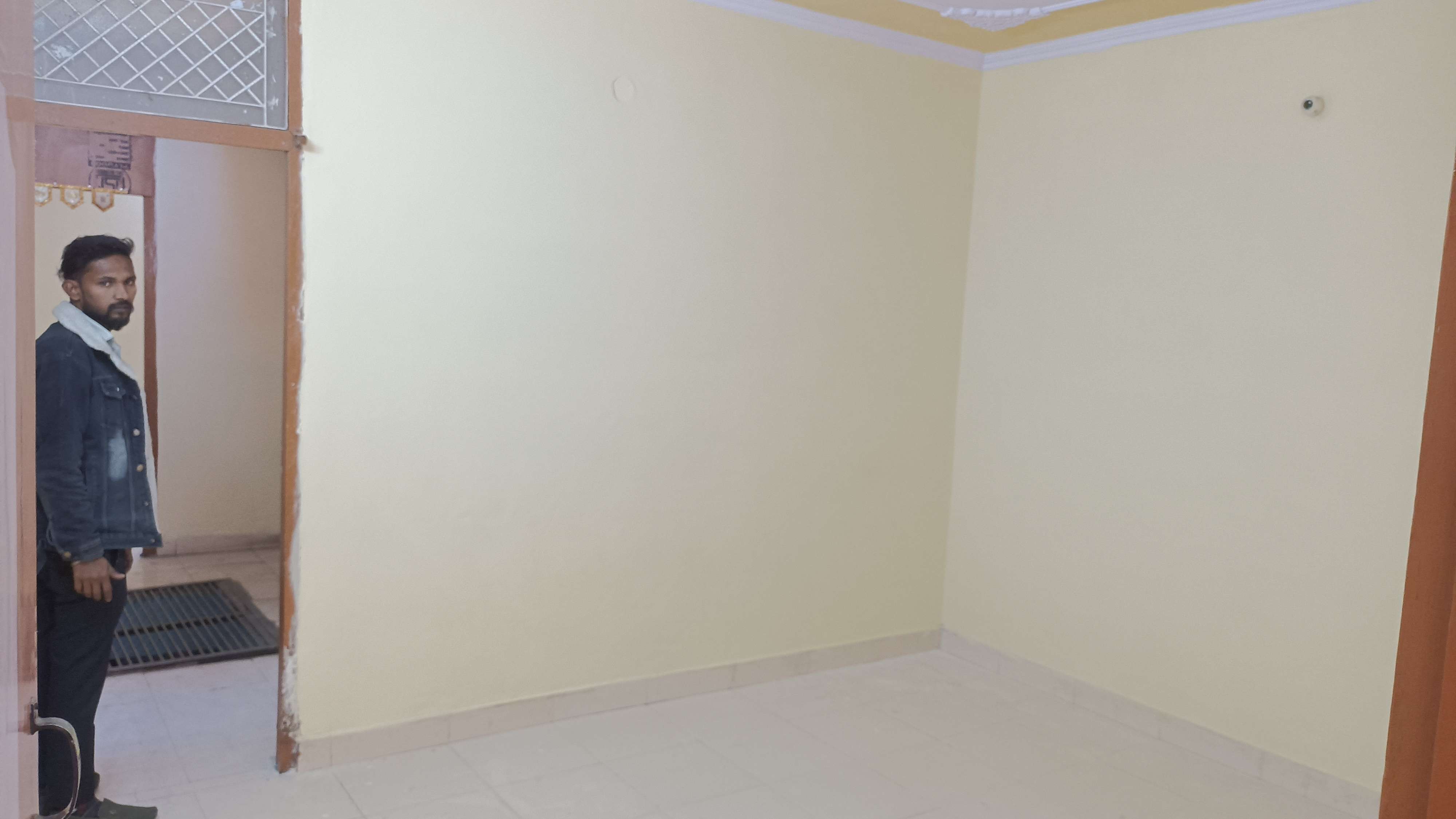 1 BHK Builder Floor For Rent in Radheypuri Delhi 6201109