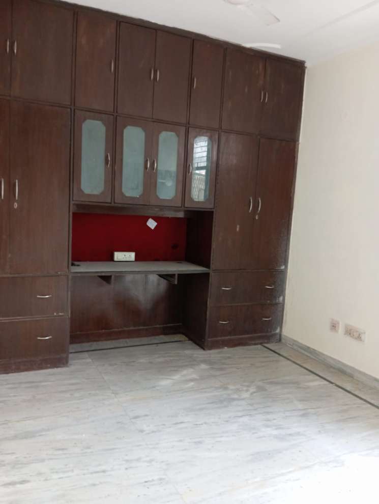 3 Bedroom 1500 Sq.Ft. Builder Floor in Green Fields Colony Faridabad