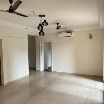 Room in 3 BHK Apartment at AIPL Zen Residences, Sector 70a – for Rent