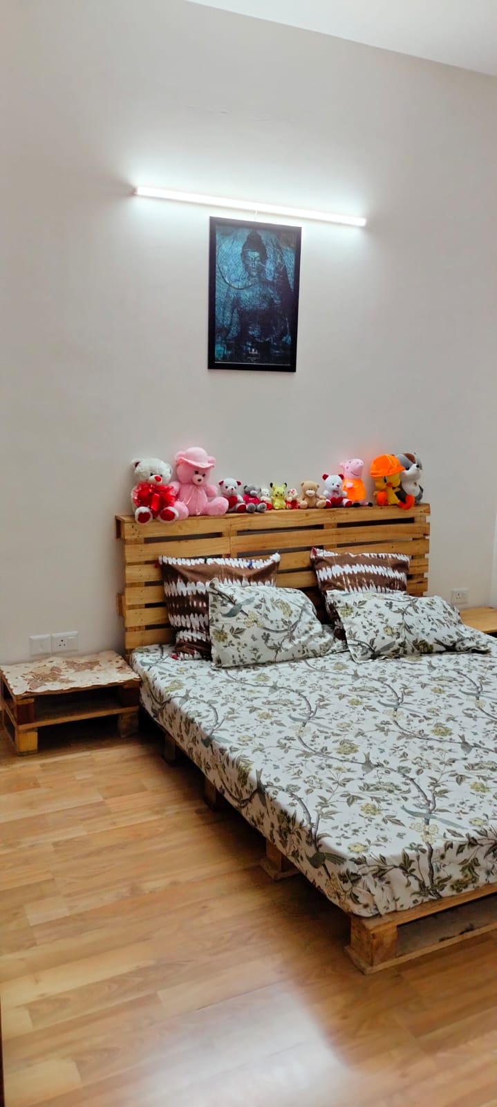 Rental 2 Bedroom 1550 Sq.Ft. Apartment in Puri Emerald Bay, Sector 104