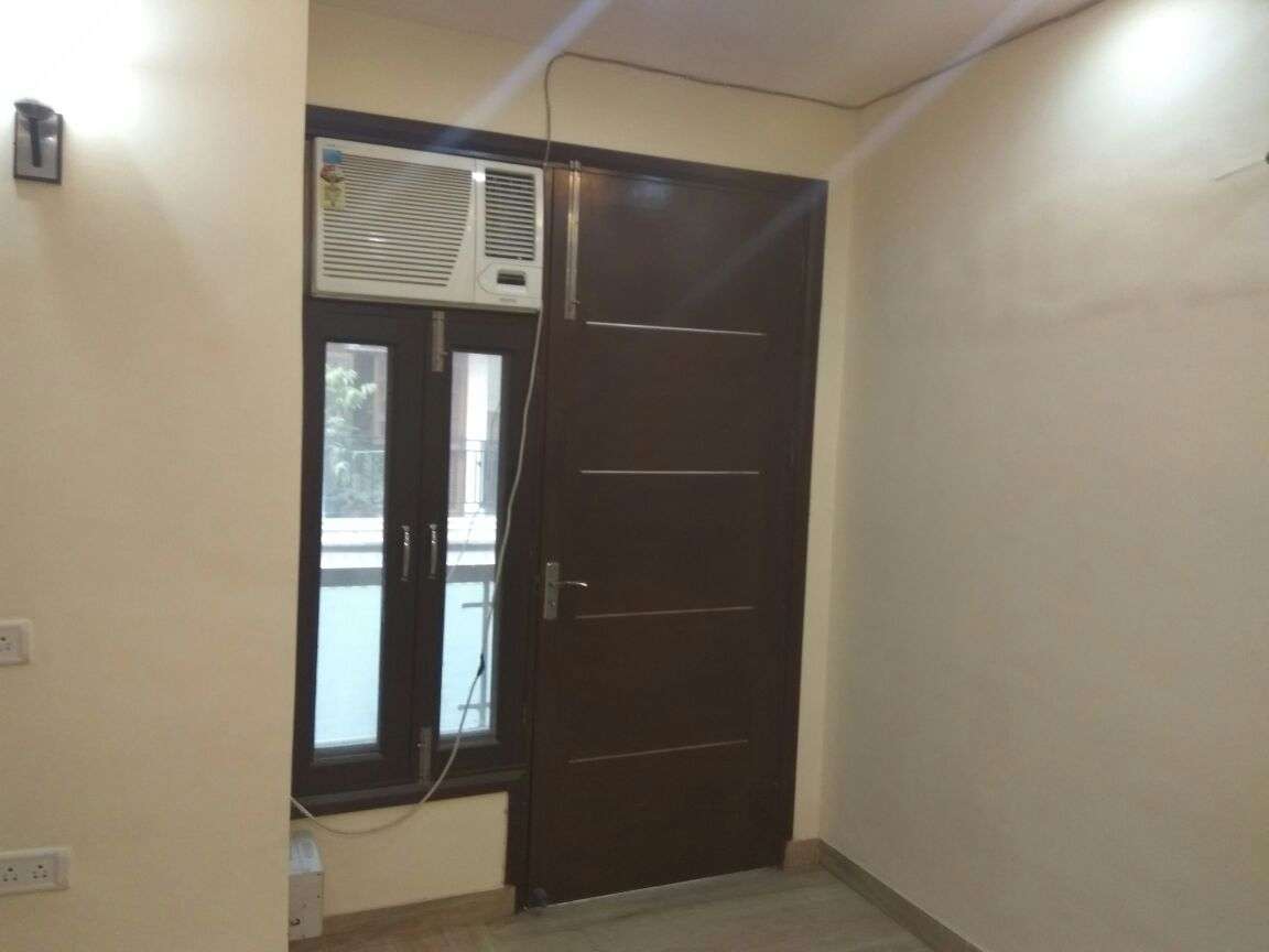 2 BHK Builder Floor For Resale in Amar Colony Delhi 6203497