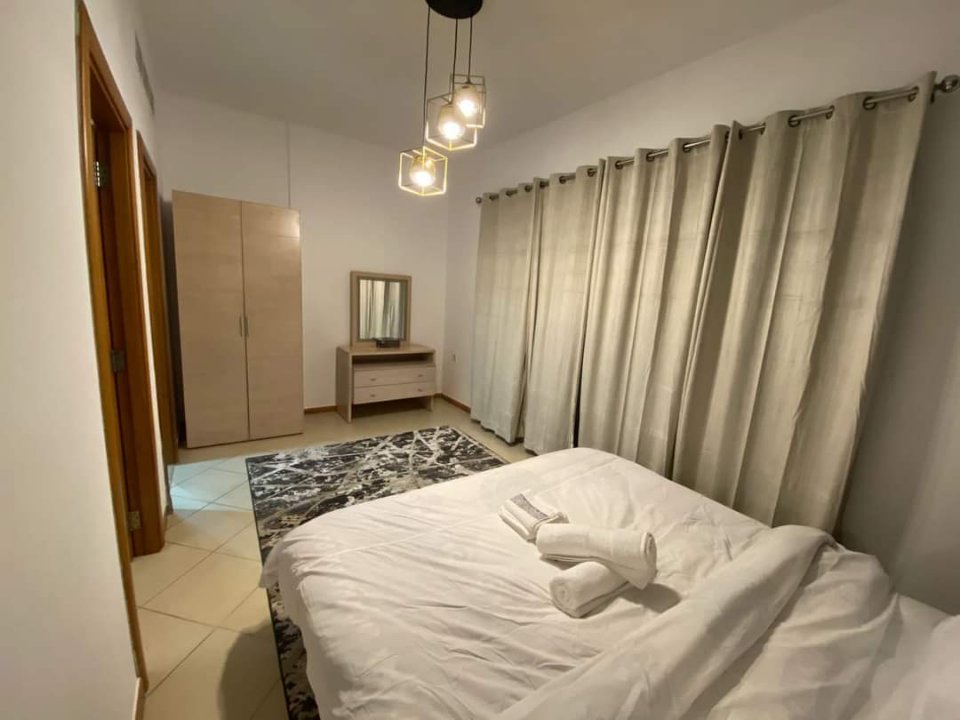 Rental 1 Bedroom 650 Sq.Ft. Apartment in DLF Oakwood Estate, Dlf Phase ii Gurgaon 6204030