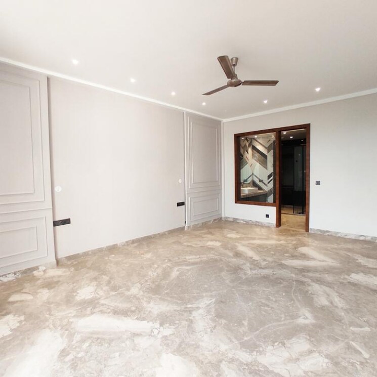 Room, sector 27 4 Bedroom 3200 Sq.Ft. Builder Floor In Sector 27 Gurgaon 6204342