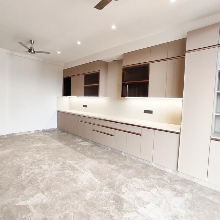 Room, sector 27 4 Bedroom 3200 Sq.Ft. Builder Floor In Sector 27 Gurgaon 6204342