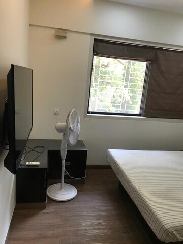 Master Bedroom in 2 BHK Apartment at Juhu – for Rent