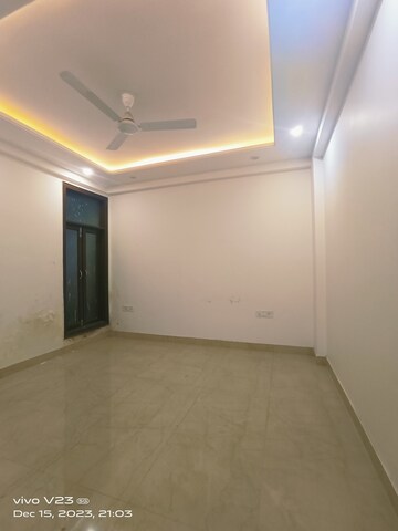 Room in 3 BHK Builder Floor at Chattarpur – for Sale