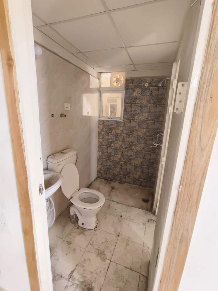 Bathroom, sector 37d 2 Bedroom 596 Sq.Ft. Apartment In Sector 37d Gurgaon 6212868