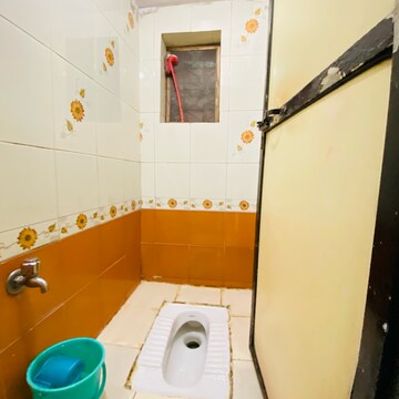 Bathroom in 1 BHK Apartment at Dombivli West – for Rent