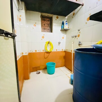 Bathroom in 1 BHK Apartment at Dombivli West – for Rent