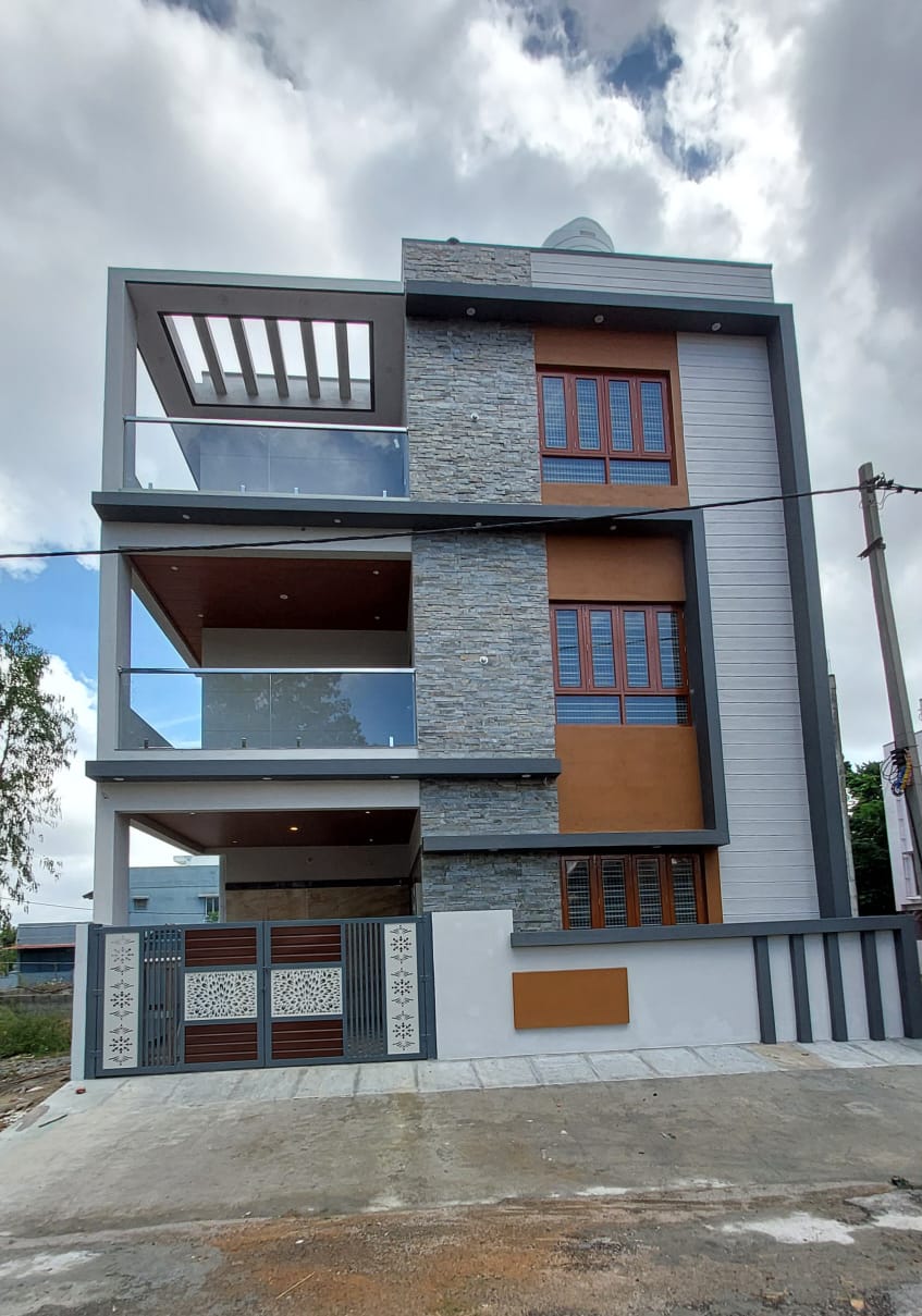 Resale 4 Bedroom 3500 Sq.Ft. Independent House in Bannerghatta Road
