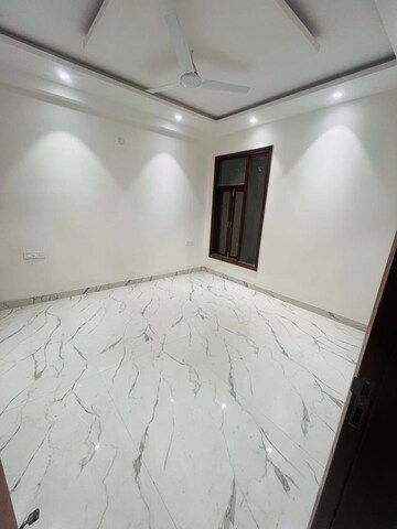Room in 3 BHK Builder Floor at Chattarpur – for Sale