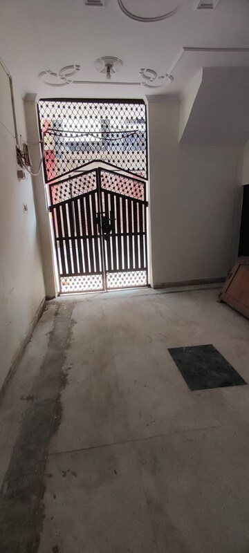 2 BHK Builder Floor For Rent in Dwarka Mor