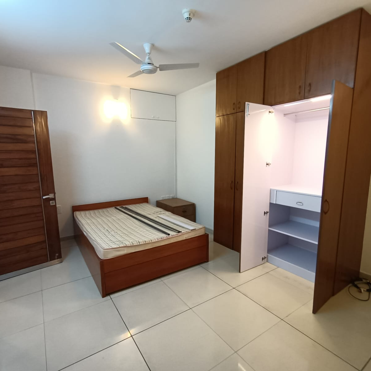 Rental 3 Bedroom 2820 Sq.Ft. Apartment in Bearys Lakeside Habitat