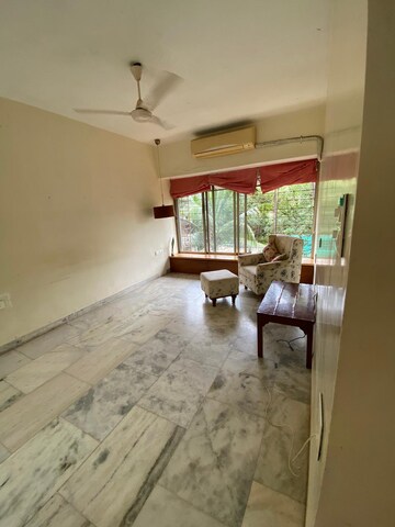 Living Room in 2 BHK Apartment at Chanchal Kalyan Complex, Yari Road – for Sale