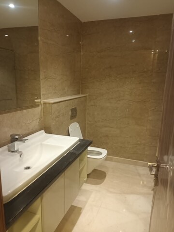 Bathroom in 4 BHK Apartment at Ambience Tiverton, Sector 50 – for Rent