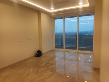 Room in 4 BHK Apartment at Ambience Tiverton, Sector 50 – for Rent