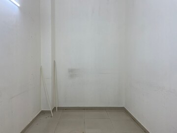  Office Space For Rent in Rustomjee Eaze Zone Mall, Malad West