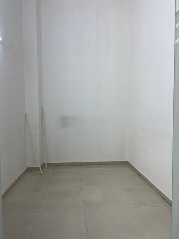 Room in  Office Space at Rustomjee Eaze Zone Mall, Malad West – for Rent