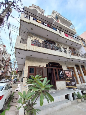 5 BHK Independent House For Sale in Rohini Sector 15