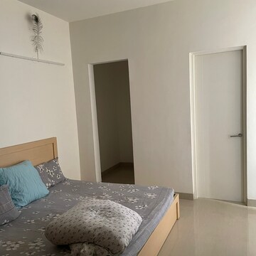 2.5 BHK Apartment For Rent in Emaar Emerald Estate, Sector 65