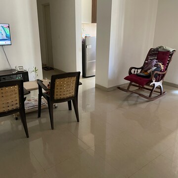 Living Room in 2.5 BHK Apartment at Emaar Emerald Estate, Sector 65 – for Rent