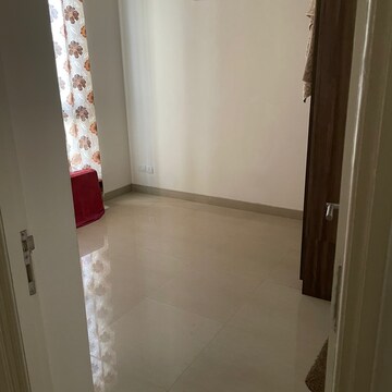 Room in 2.5 BHK Apartment at Emaar Emerald Estate, Sector 65 – for Rent