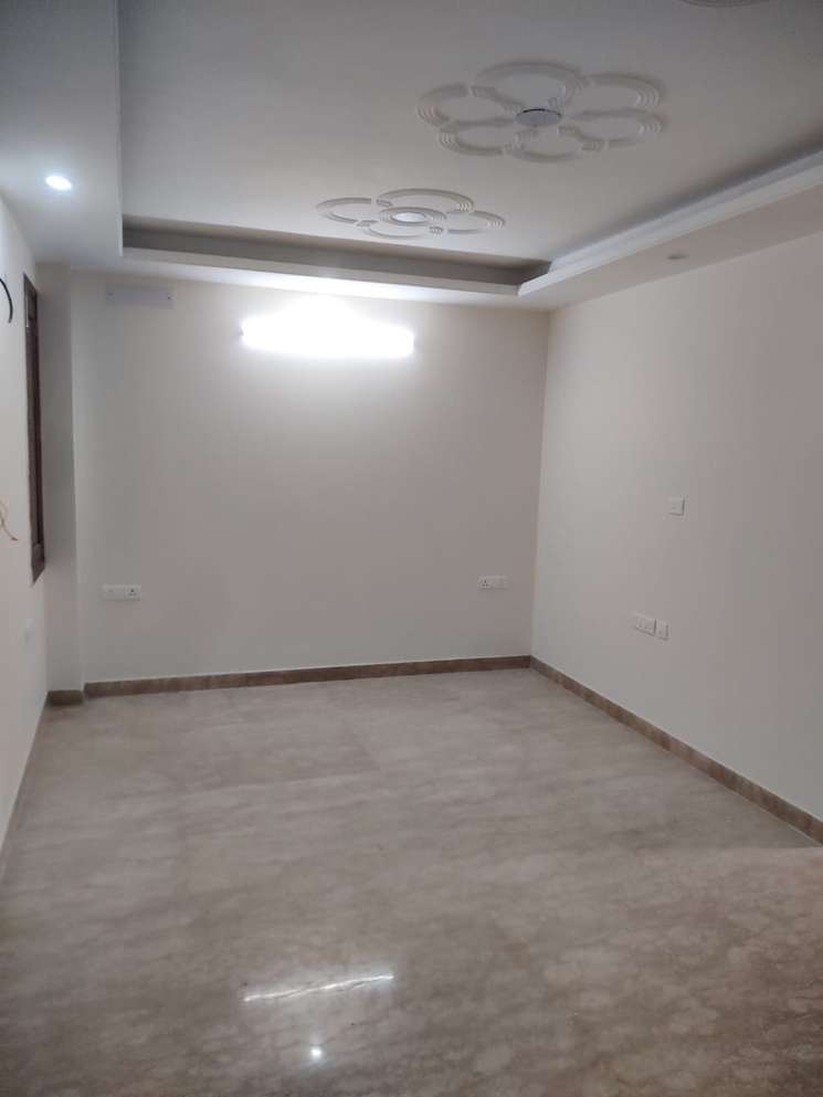 3 Bedroom 127 Sq.Yd. Builder Floor in South Extension ii Delhi