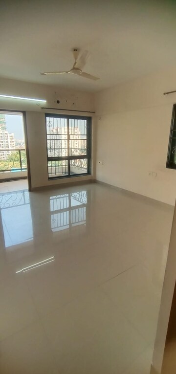 Master Bedroom in 2 BHK Apartment at Raheja Vistas Phase II, Mohammadwadi – for Rent