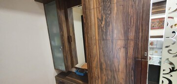 Room in 3 BHK Apartment at Mansarovar – for Rent