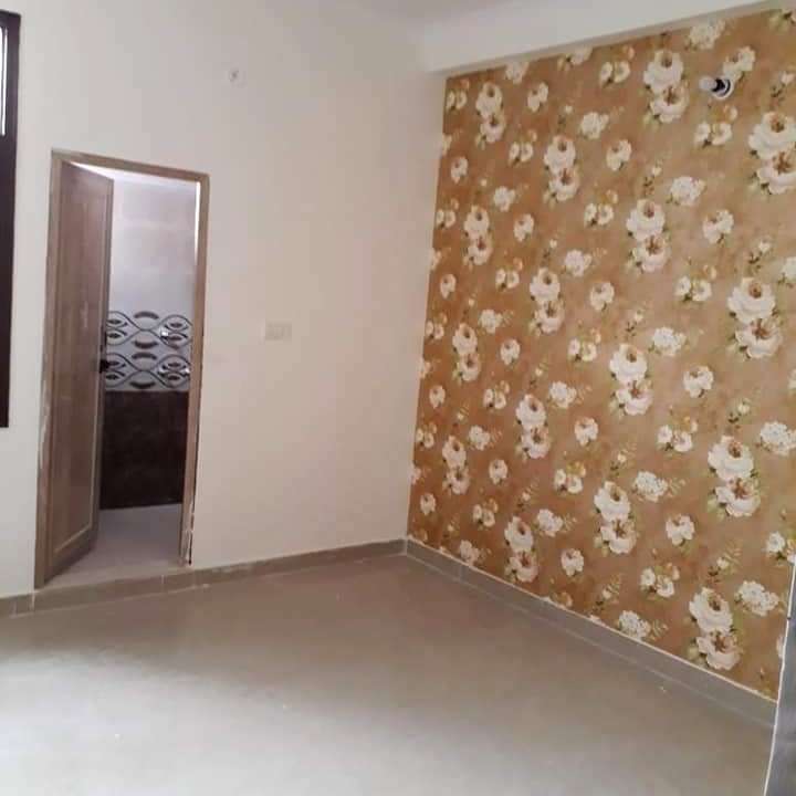 1.5 Bedroom 450 Sq.Ft. Builder Floor in Gaur City 2 Greater Noida