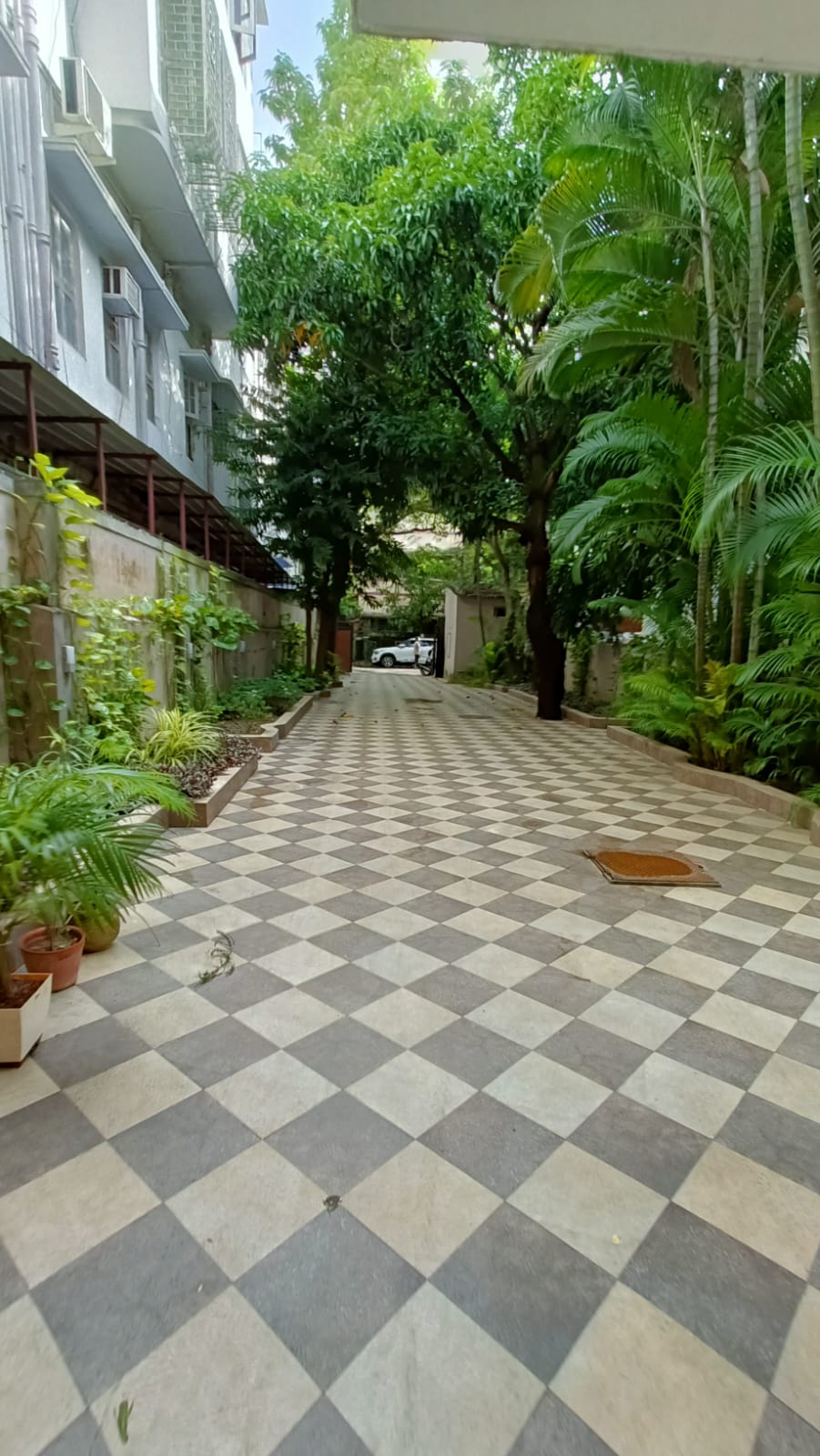 25+ Independent House near Sikkim Manipal University Gariahat, Gariahat