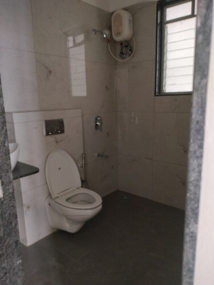 Bathroom, tattva-mittal-cove 2 Bedroom 557 Sq.Ft. Apartment In Andheri West Mumbai 6240916
