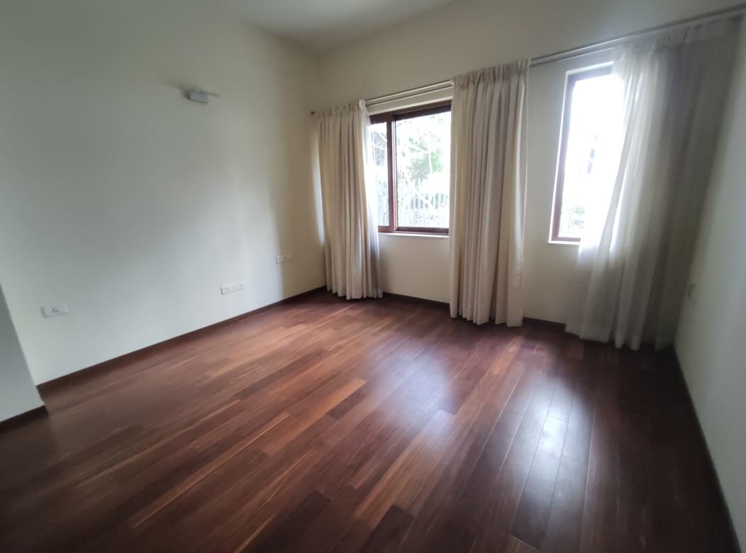 Rental 2 Bedroom 1400 Sq.Ft. Penthouse in Garden Apartments, Vittal