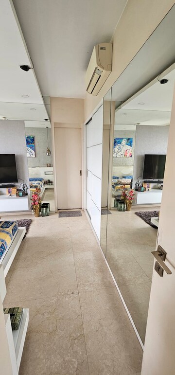 Room in 2 BHK Apartment at Lodha Fiorenza, Goregaon East – for Sale