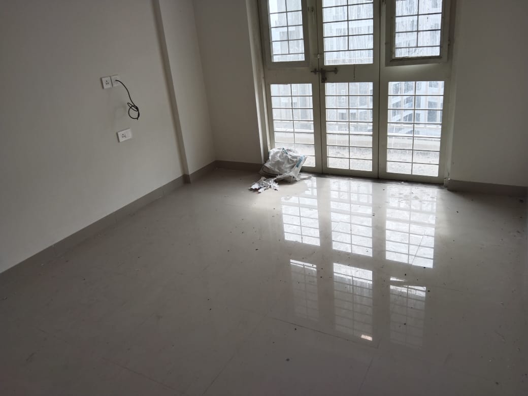 Resale 2.5 Bedroom 1200 Sq.Ft. Apartment in Gemini Grand Bay, Manjari