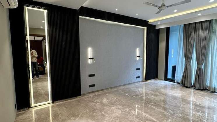 4 Bedroom 3800 Sq.Ft. Builder Floor in Nirvana Country Gurgaon
