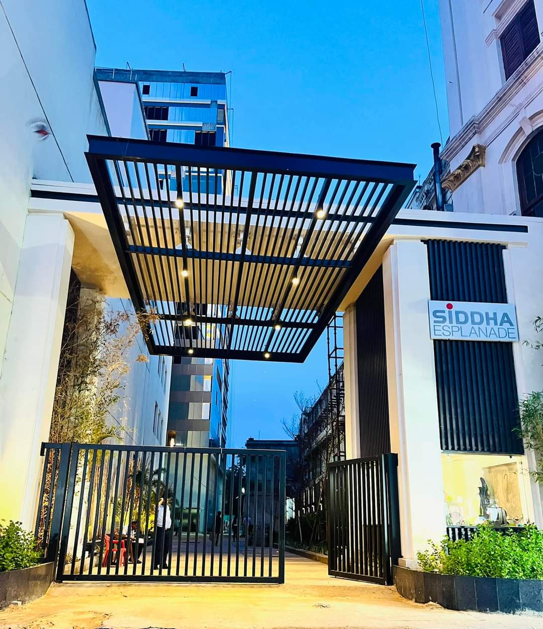 388+ Properties for Sale Near Hind Inox Cinema Hall, Taltala Kolkata