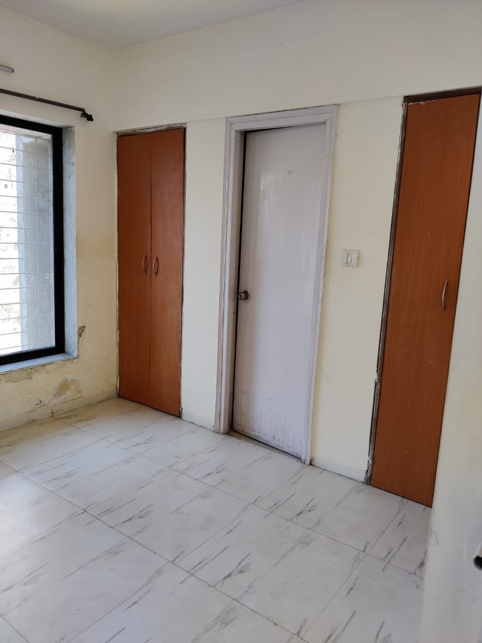 Resale 1 Bedroom 544 Sq.Ft. Apartment in Royal Palms, Goregaon East Mumbai 6247591